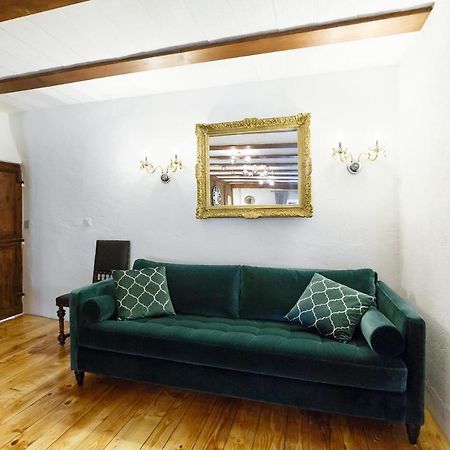 A Castle Spirit Apartment In Chateau Du Chatelard Clarens Exteriör bild