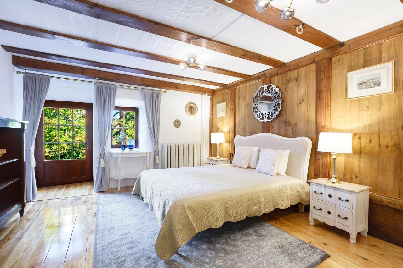 A Castle Spirit Apartment In Chateau Du Chatelard Clarens Exteriör bild